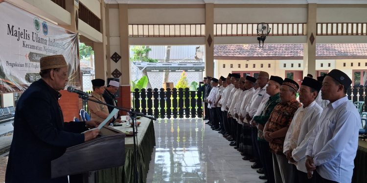 MUI Desa se-Kecamatan Ngimbang Dikukuhkan, Diwanti-wanti Menjadi Agen Rahmatal Lil Alamin
