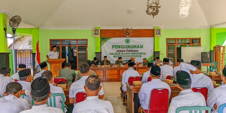 Pengukuhan MUI se-Kecamatan Bluluk, Pak Camat; MUI Desa itu Pok’e Wong